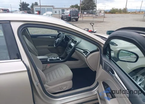 2017 Ford Fusion Se z USA, uszkodzony, nr VIN 3FA6P0H70HR299837